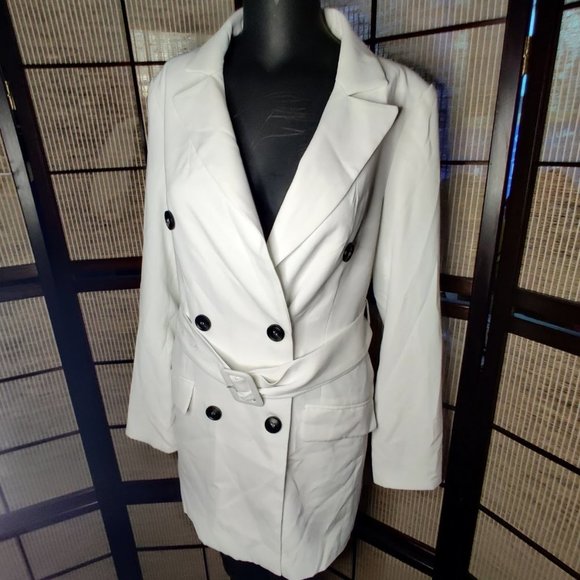 Essue Jackets & Blazers - Essue White Double Botton Trench Jacket